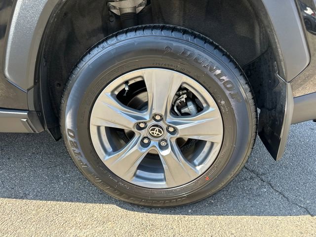 Used 2025 Toyota RAV4 XLE image 14
