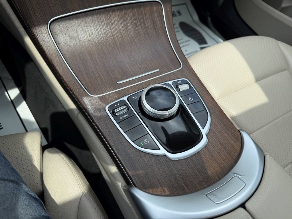 Used 2019 Mercedes-Benz C 300 Sedan w/ Premium Package image 39