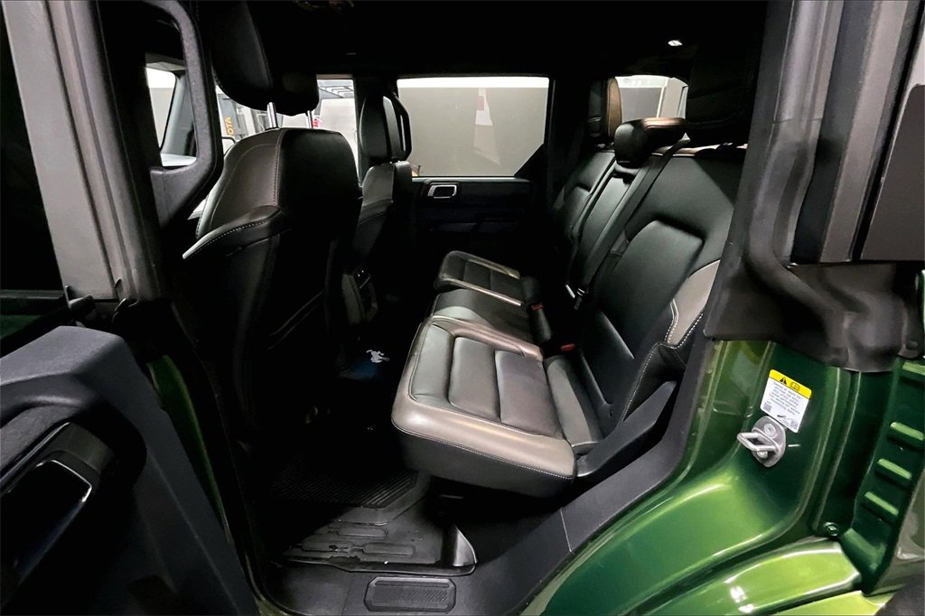 Used 2025 Ford Bronco Outer Banks image 15