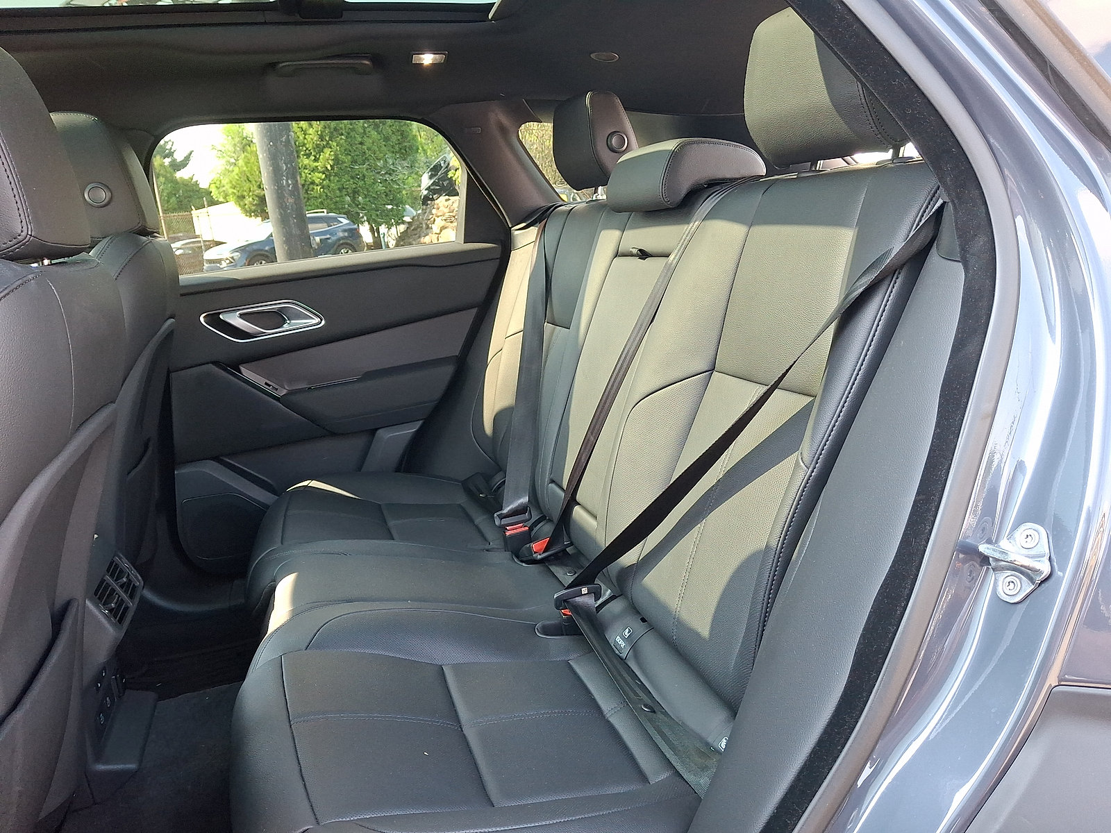 Certified 2026 Land Rover Range Rover Velar S AWD/4WD image 19