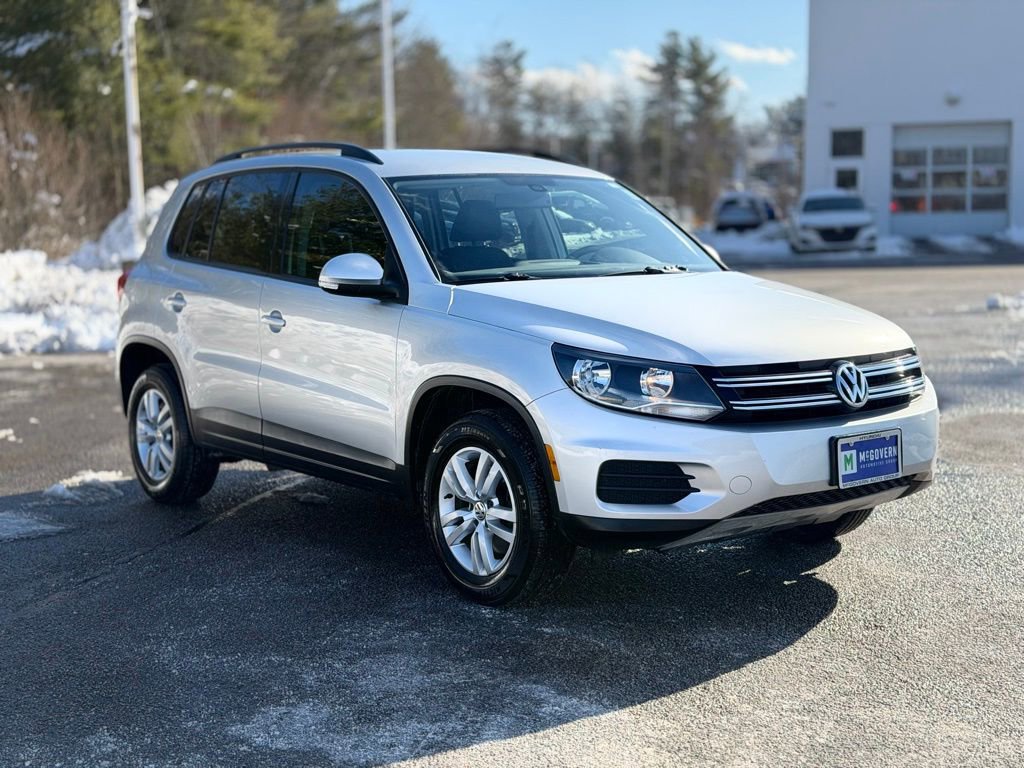 Used 2017 Volkswagen Tiguan S image 8