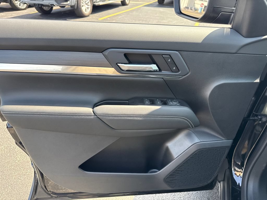 New 2027 GMC Terrain Elevation w/ Technology Package II AWD/4WD image 14
