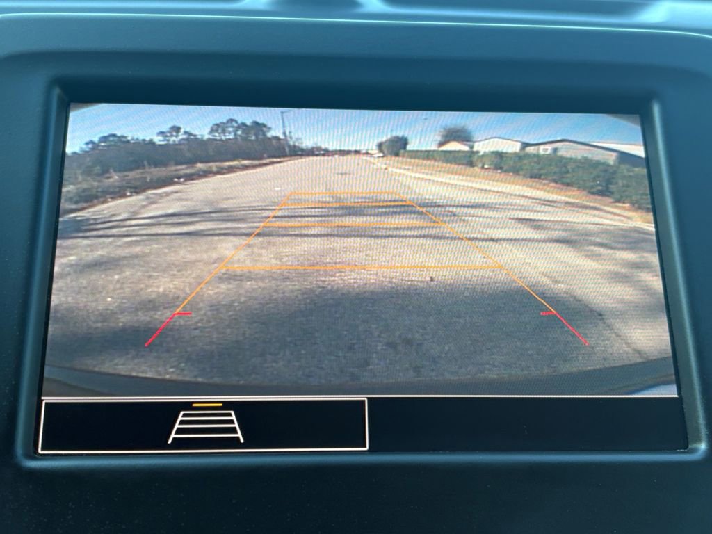 Used 2023 Chevrolet Equinox LS image 15