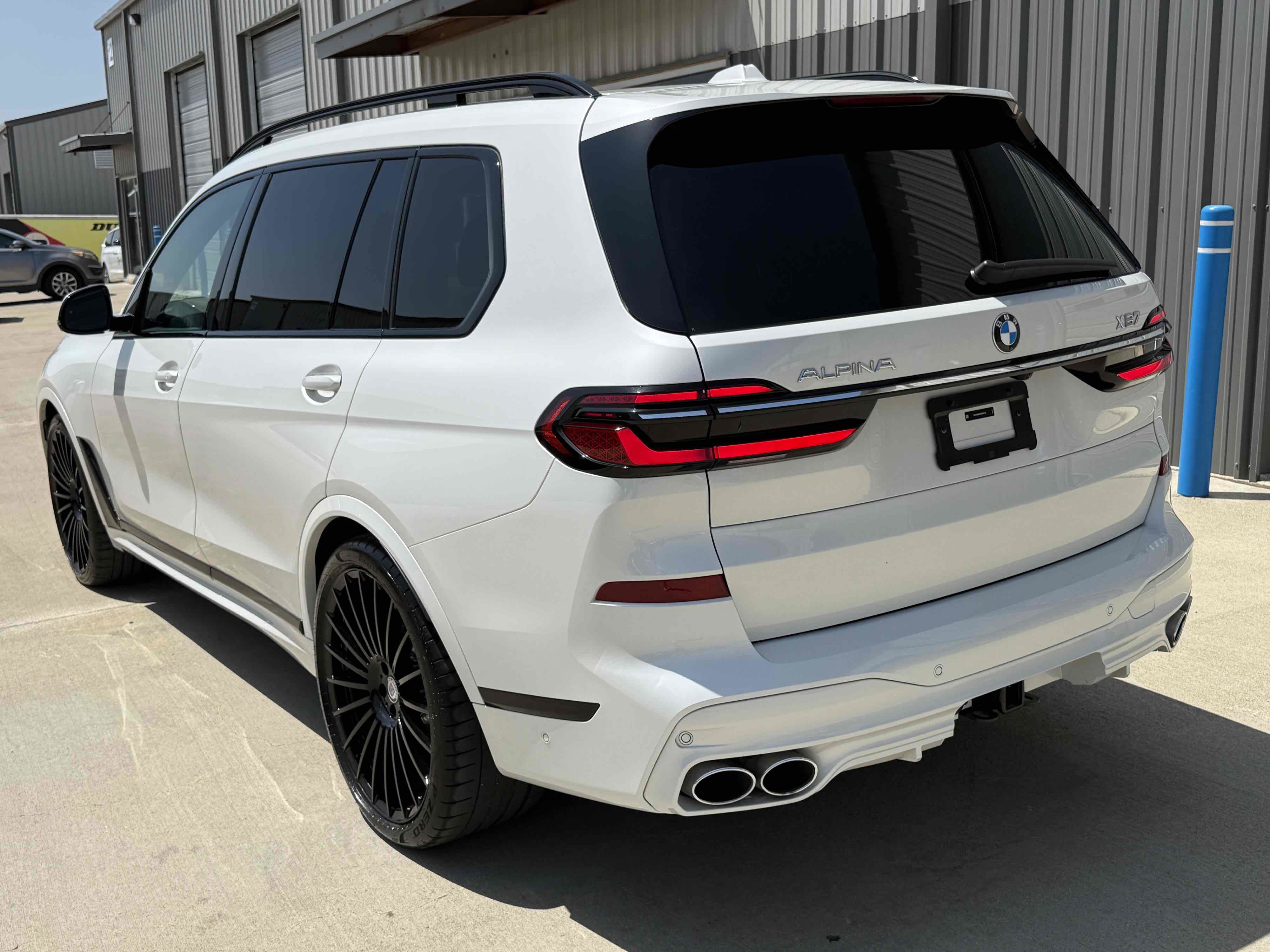 Used 2025 BMW ALPINA XB7 AWD/4WD image 11