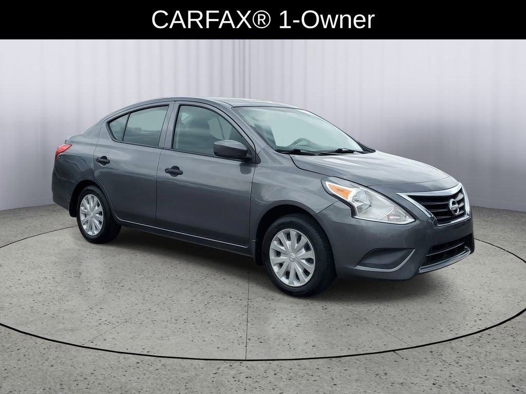 Used 2019 Nissan Versa S FWD image 2