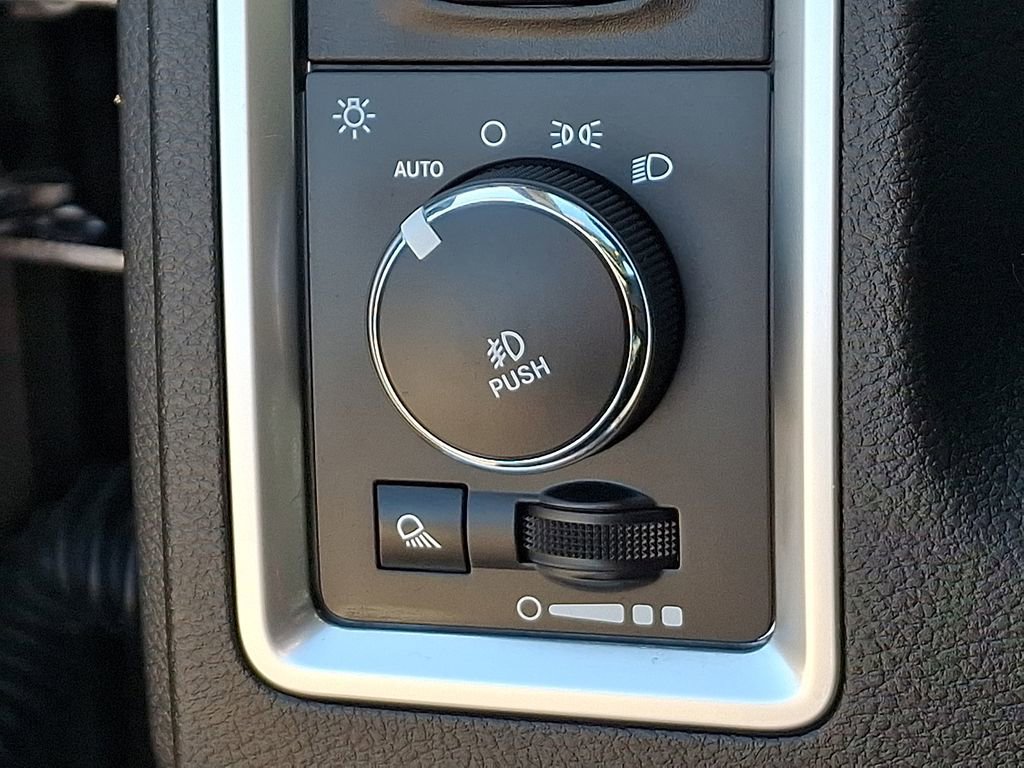 Used 2019 RAM 1500 Classic Warlock AWD/4WD image 23