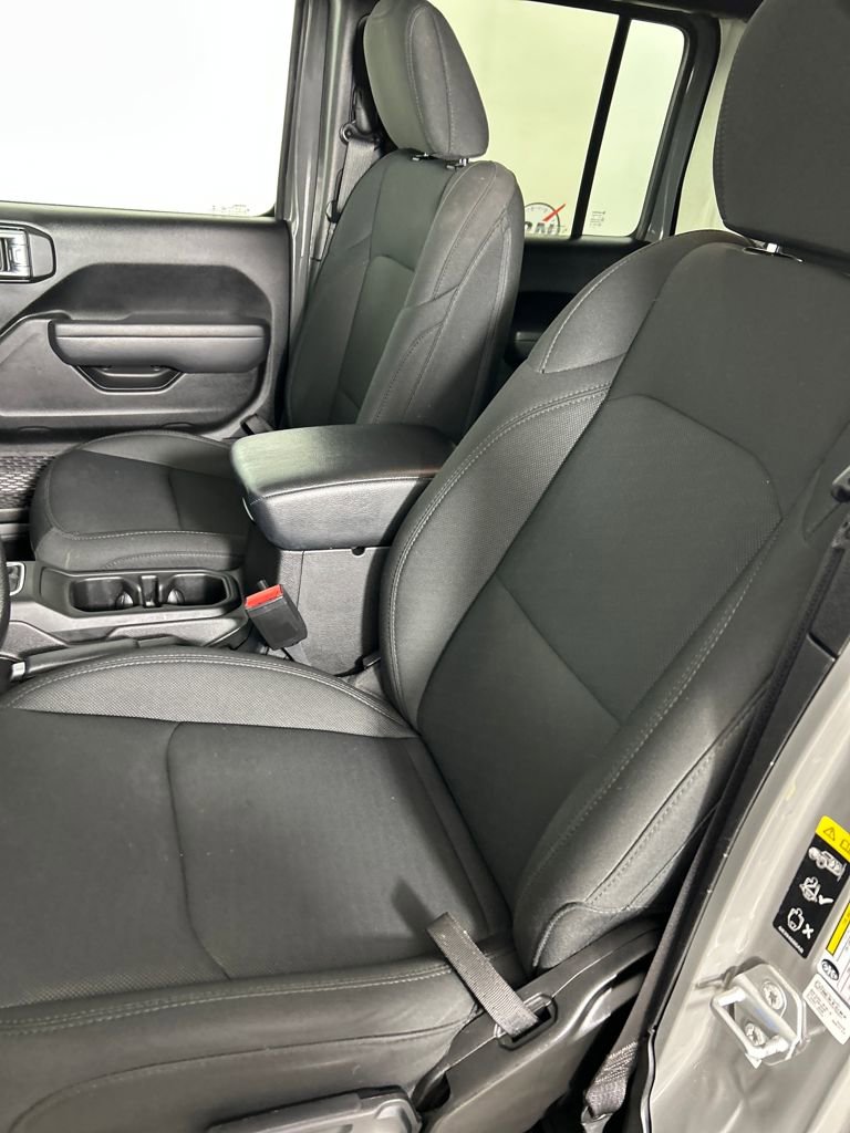 Used 2022 Jeep Wrangler Unlimited Sport image 4