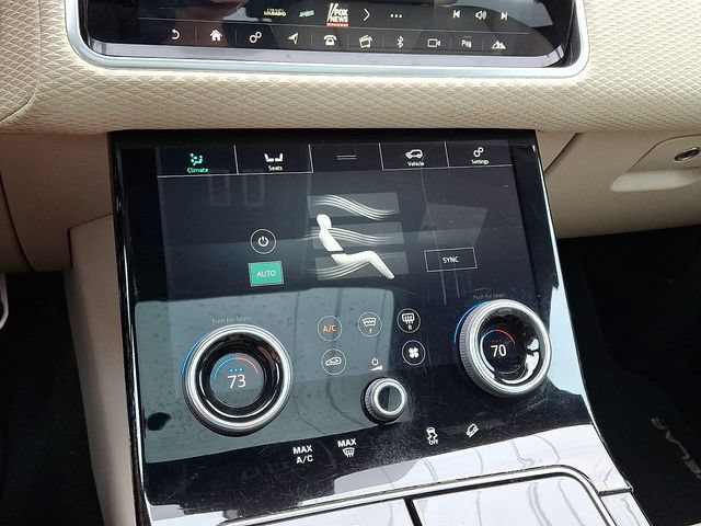 Used 2018 Land Rover Range Rover Velar R-Dynamic SE AWD/4WD image 16