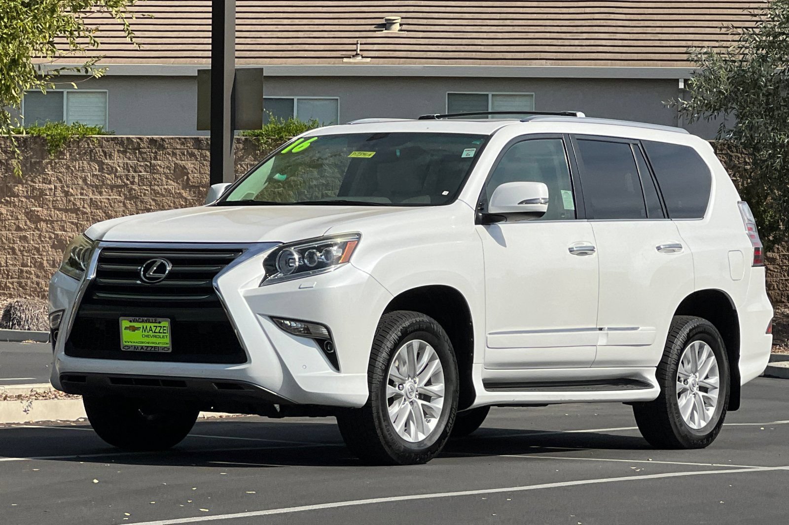 Used 2016 Lexus GX 460 w/ Premium Package AWD/4WD image 16