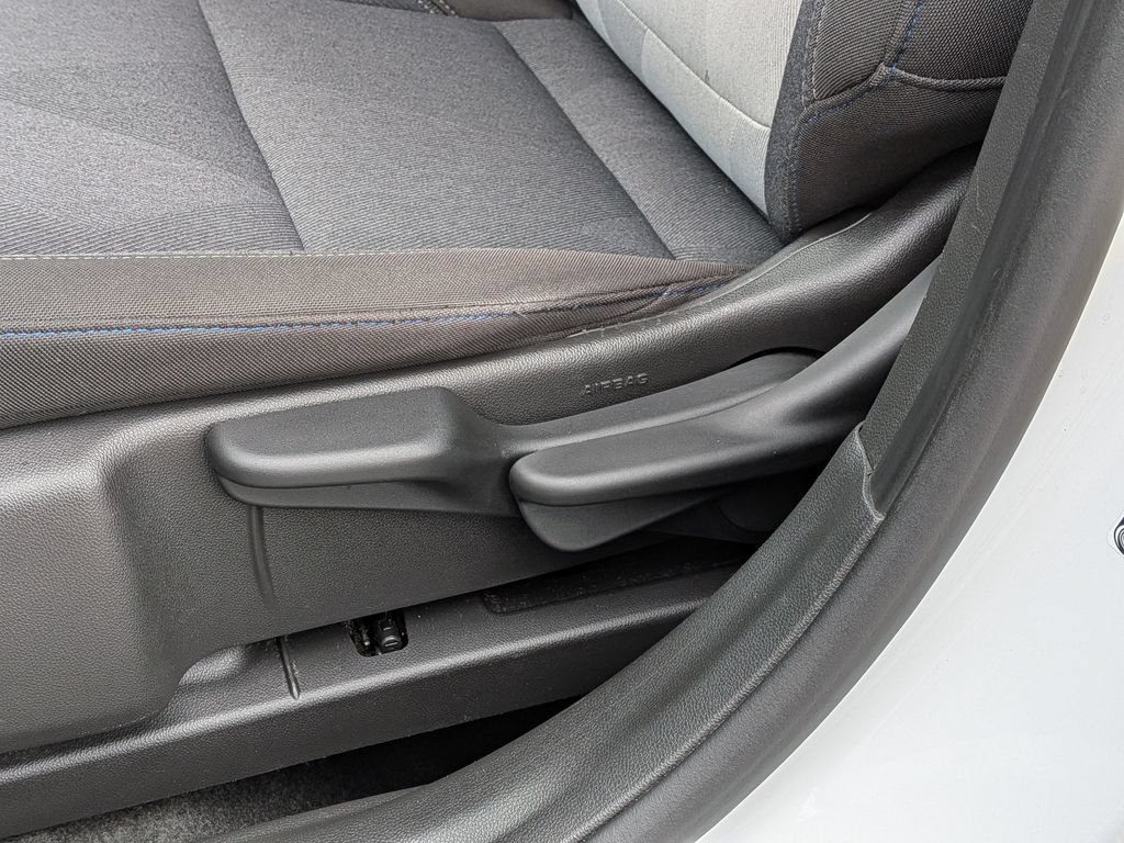 Used 2025 Chevrolet Trax LS FWD image 15
