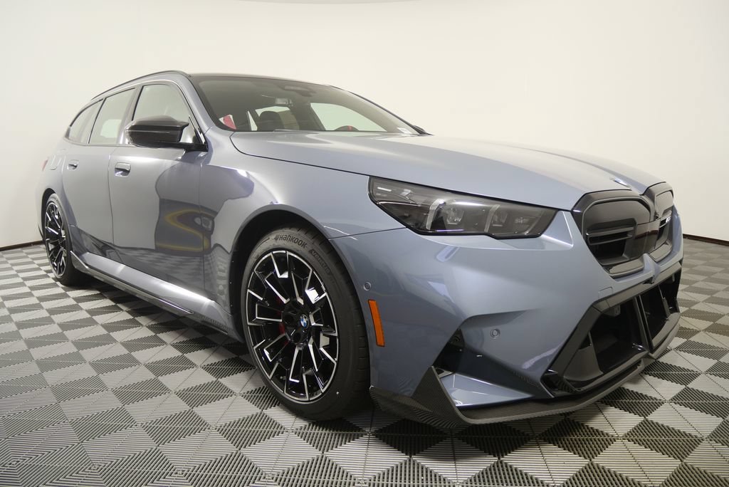 New 2027 BMW M5 Touring AWD/4WD image 2
