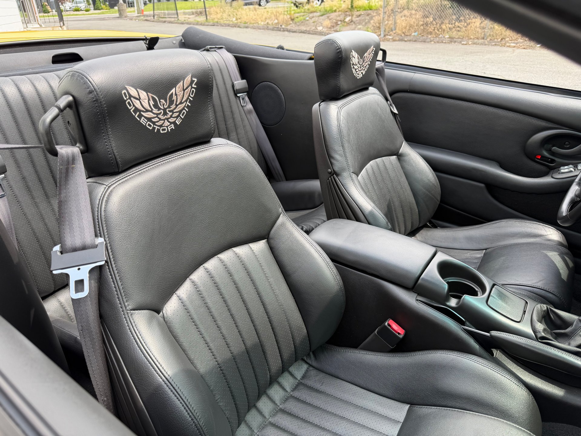Used 2002 Pontiac Firebird Trans Am RWD image 32