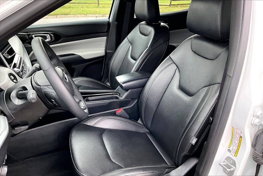 Used 2025 Jeep Compass Limited AWD/4WD image 23
