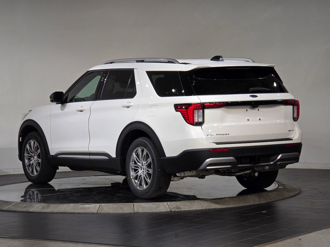 New 2026 Ford Explorer Platinum image 8
