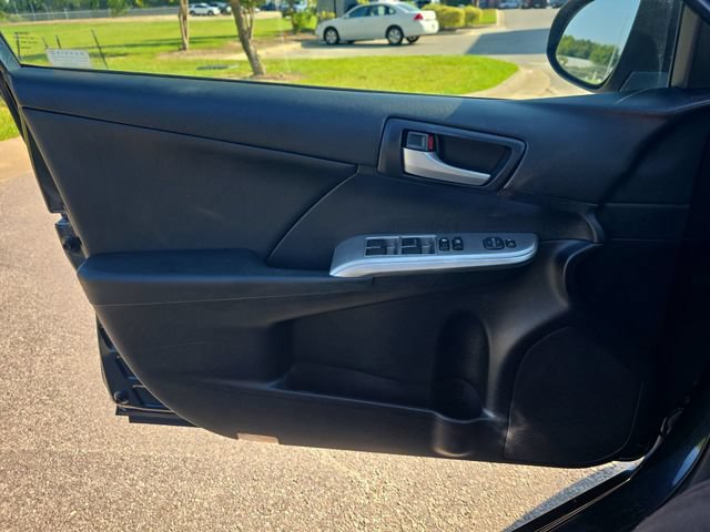 Used 2013 Toyota Camry SE FWD image 25