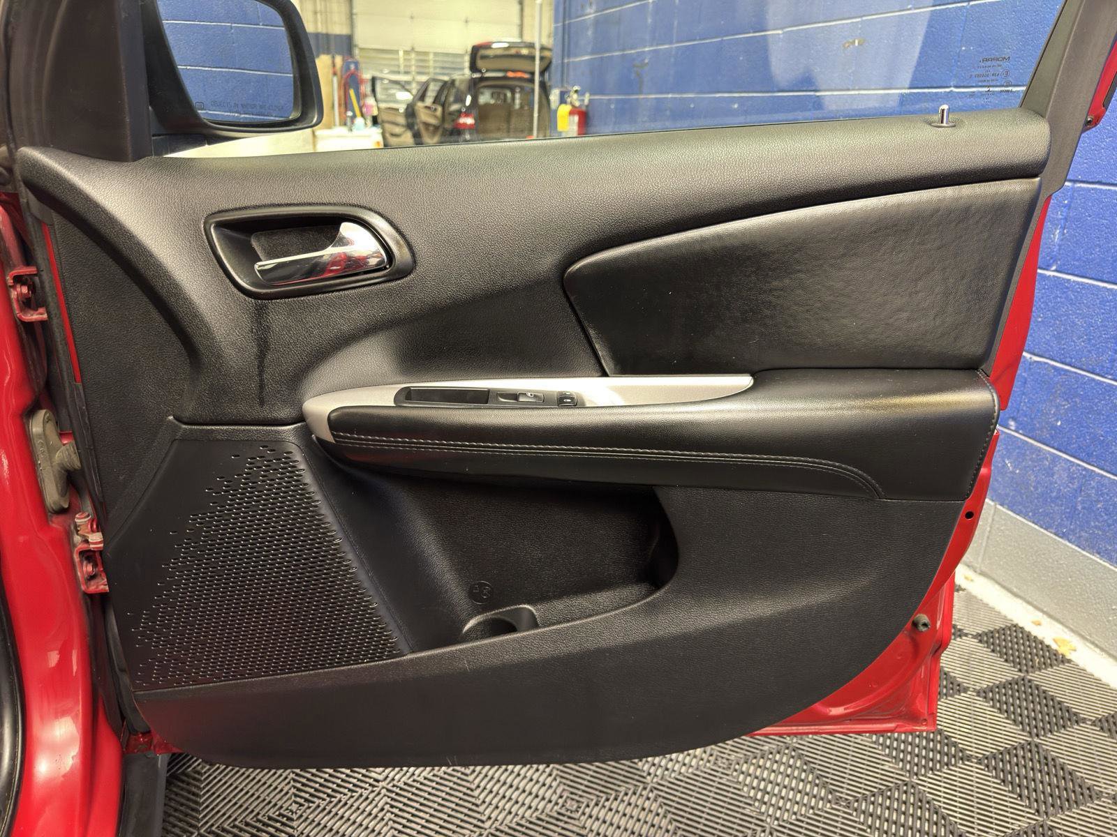 Used 2018 Dodge Journey SE w/ Connectivity Group image 30