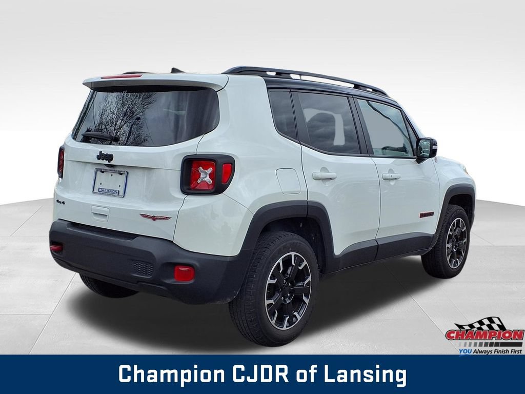 Used 2023 Jeep Renegade Trailhawk AWD/4WD image 5