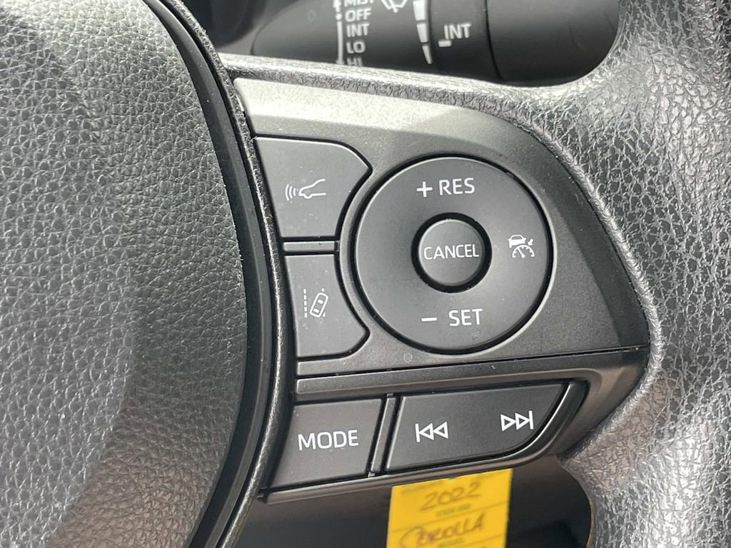 Used 2022 Toyota Corolla LE image 22