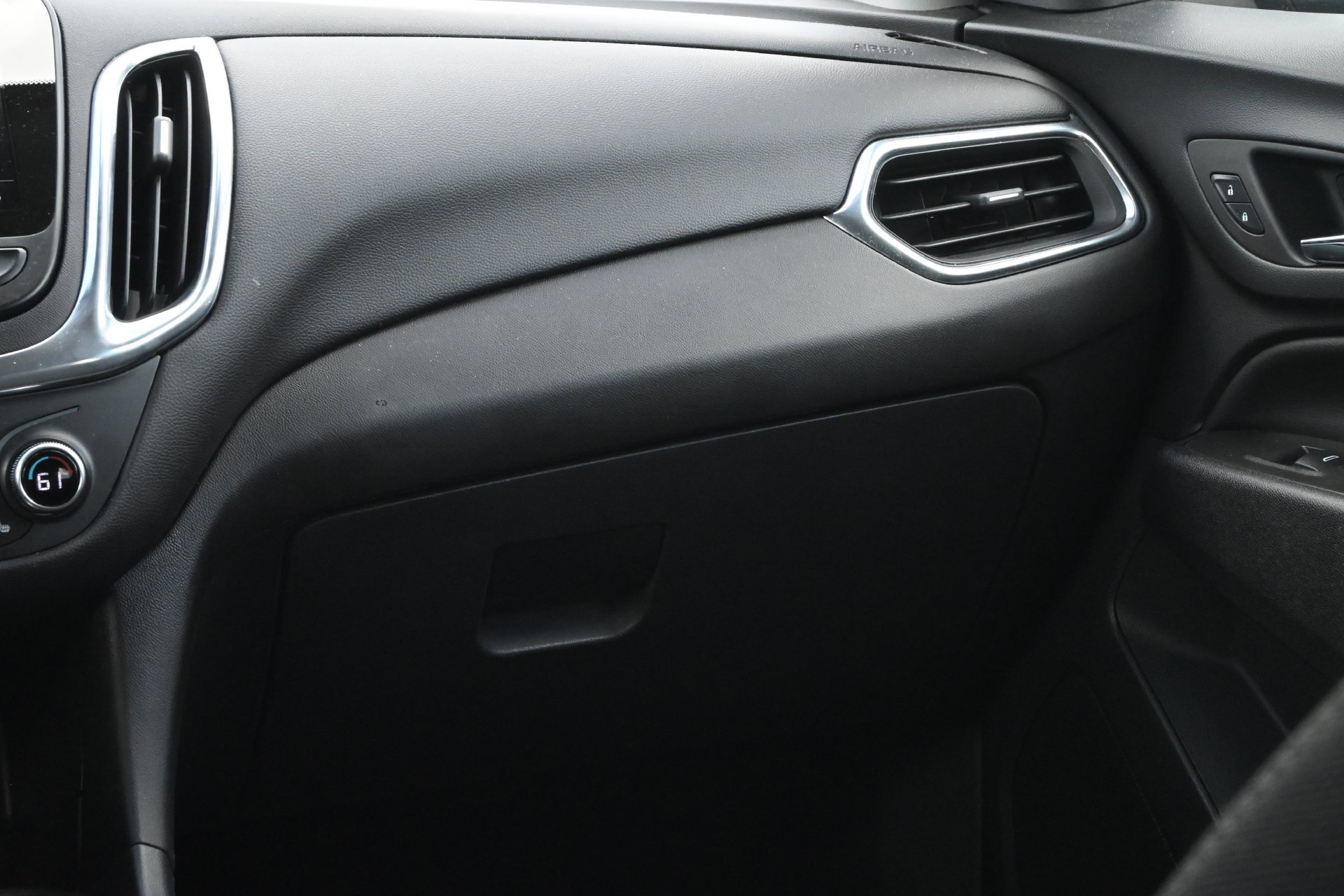 Used 2024 Chevrolet Equinox LT FWD image 9