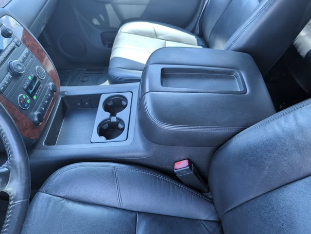 Used 2010 Chevrolet Avalanche LT RWD image 24