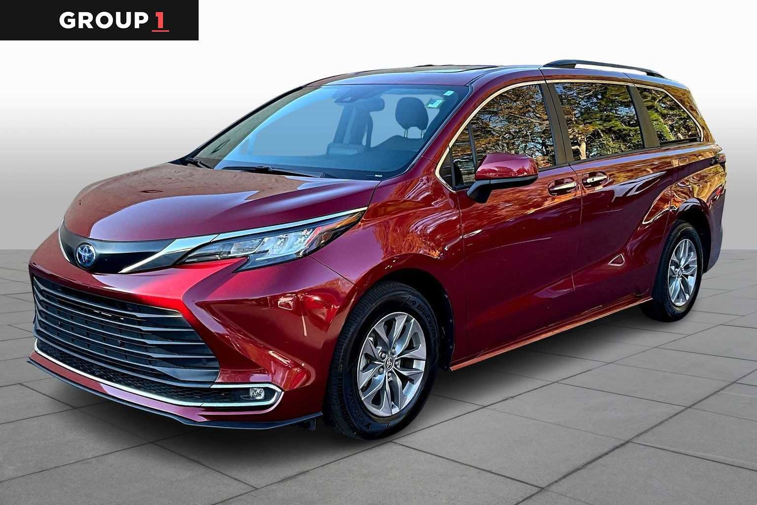 Certified 2023 Toyota Sienna XLE