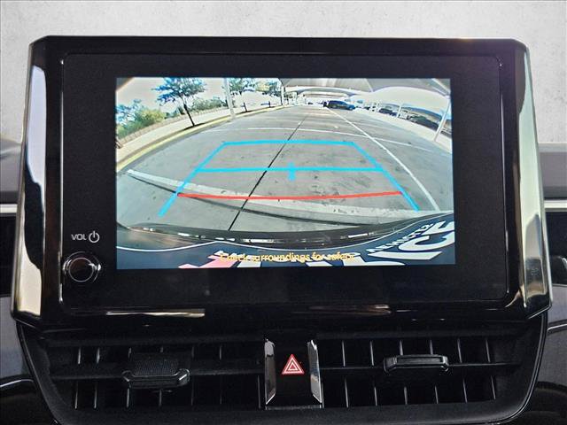 Used 2025 Toyota Corolla LE FWD image 11