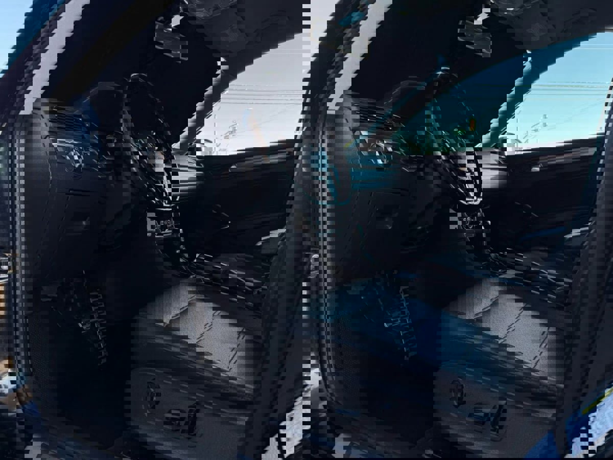 Used 2017 Volkswagen Passat 1.8T R-Line image 38