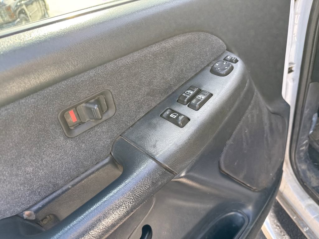 Used 2001 Chevrolet Silverado 2500 LS image 13