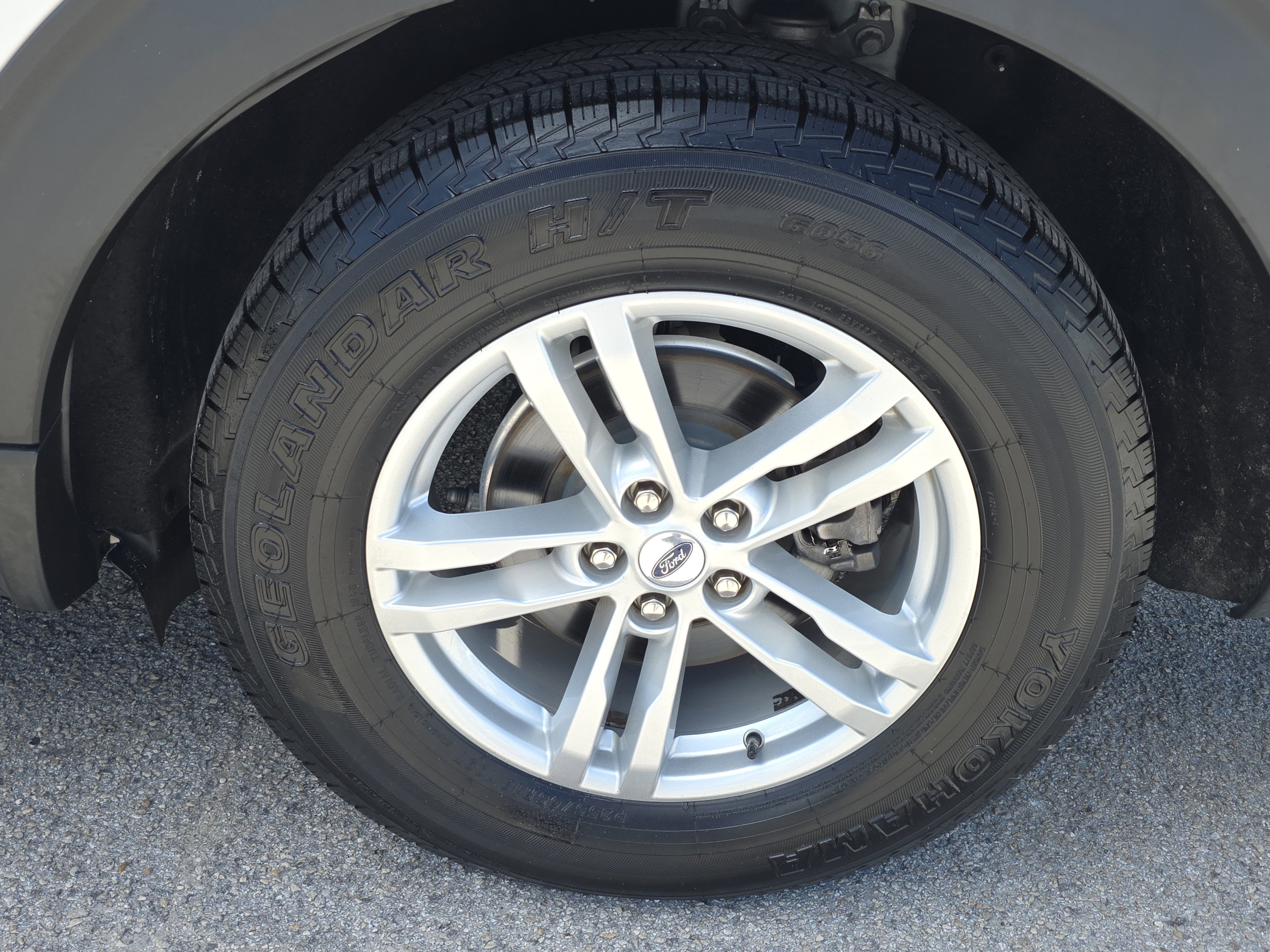 Used 2022 Ford Explorer XLT w/ Equipment Group 202A RWD image 12