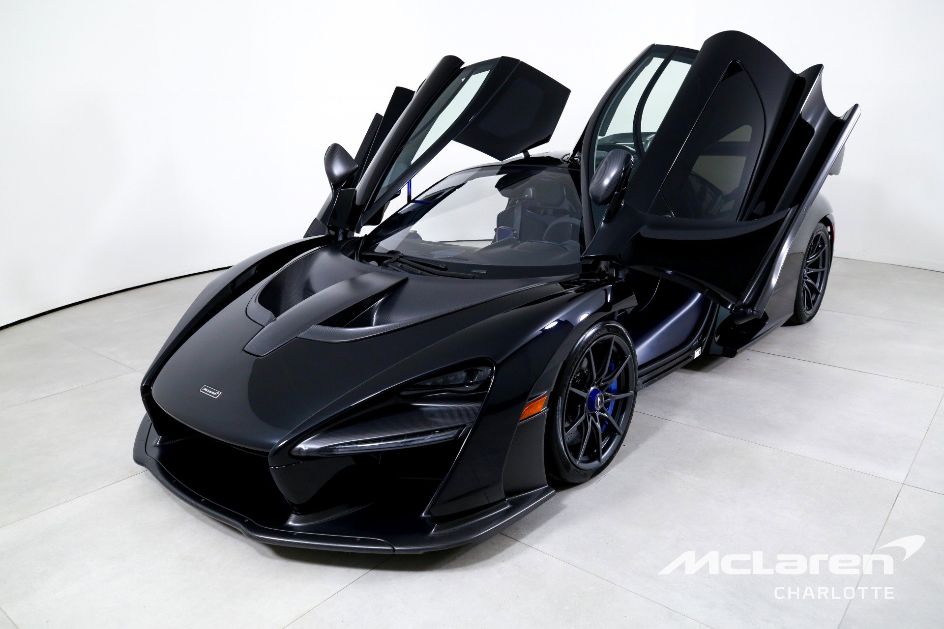 Used 2019 McLaren Senna image 5