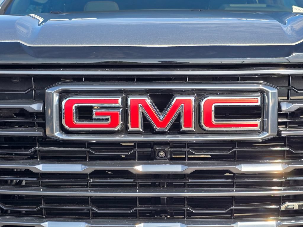 Certified 2025 GMC Yukon AT4 w/ AT4 Premium Package AWD/4WD image 33
