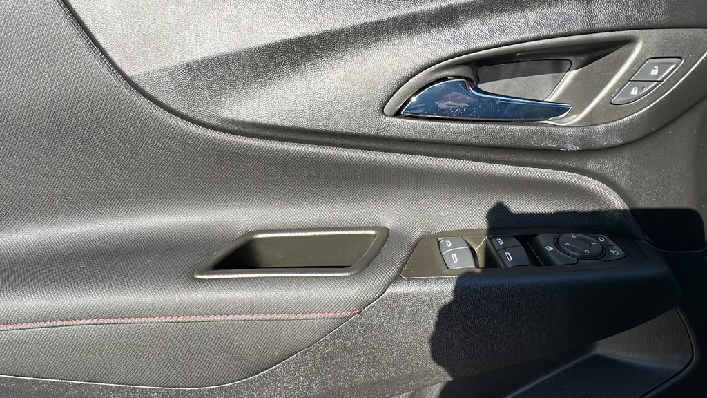 Used 2023 Chevrolet Equinox RS image 14