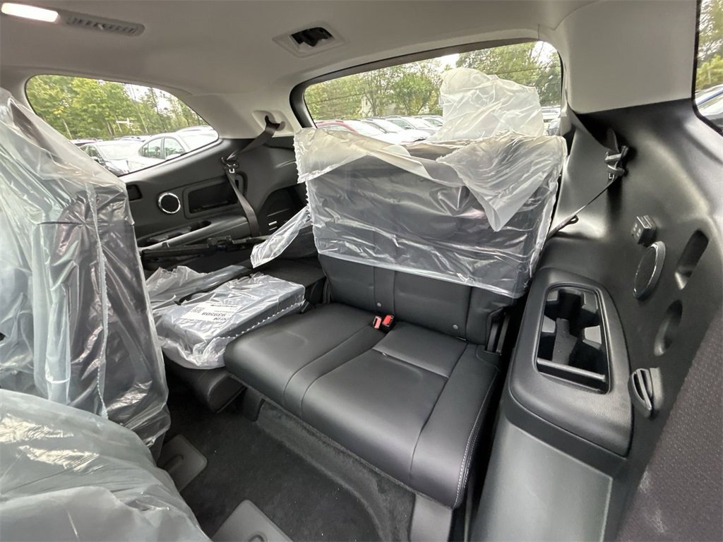 New 2025 Subaru Ascent Limited image 14