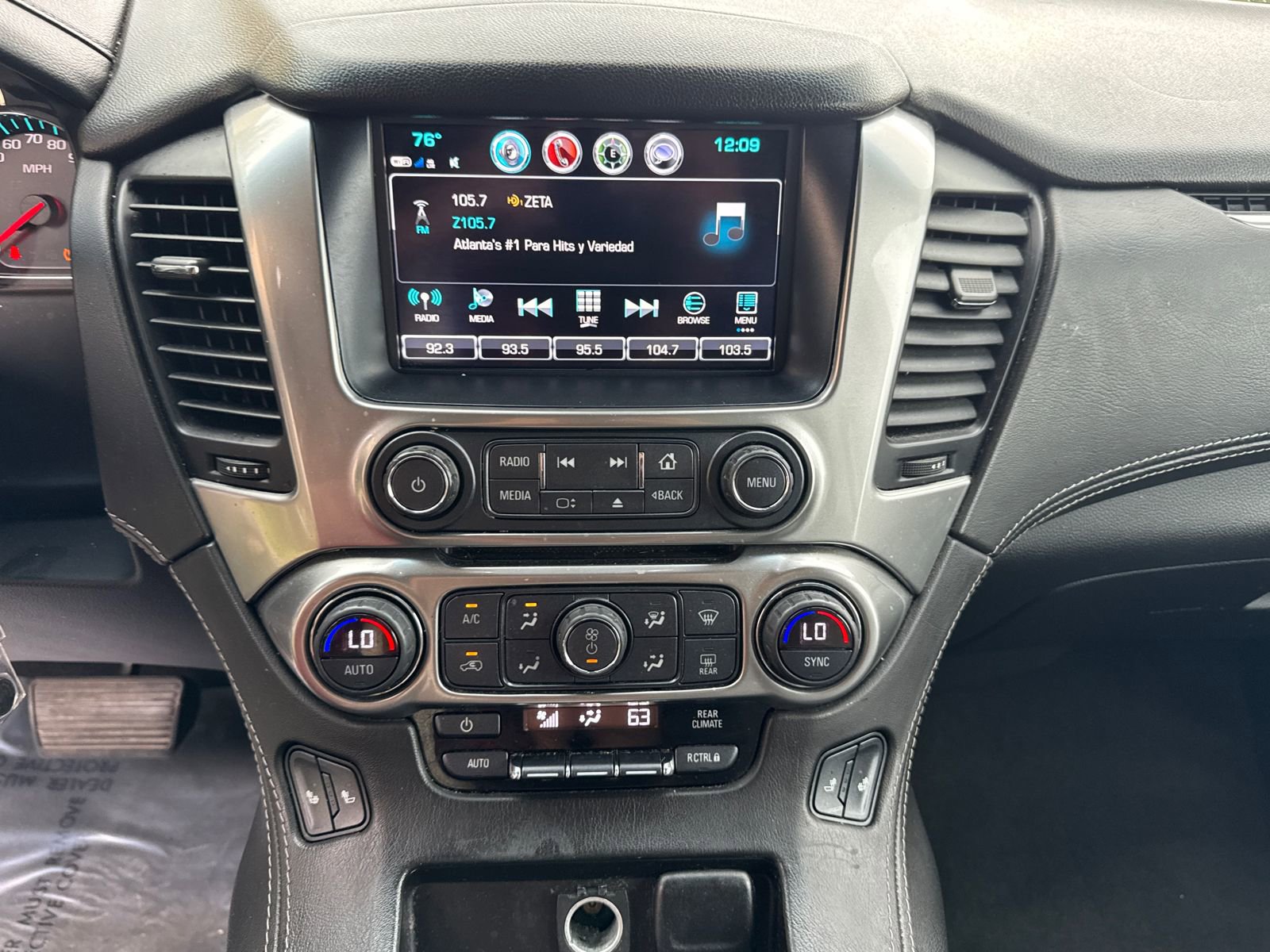 Used 2018 Chevrolet Suburban LT AWD/4WD image 27