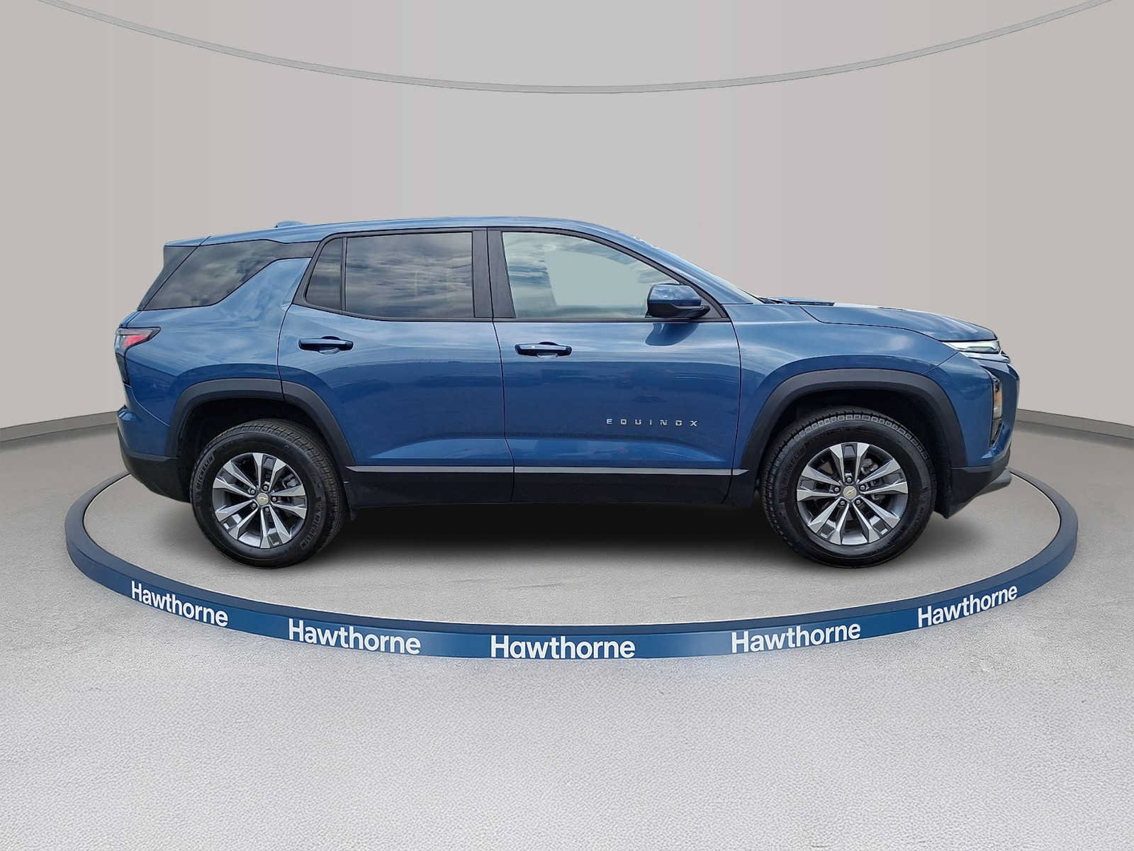 Used 2025 Chevrolet Equinox LT AWD/4WD image 7