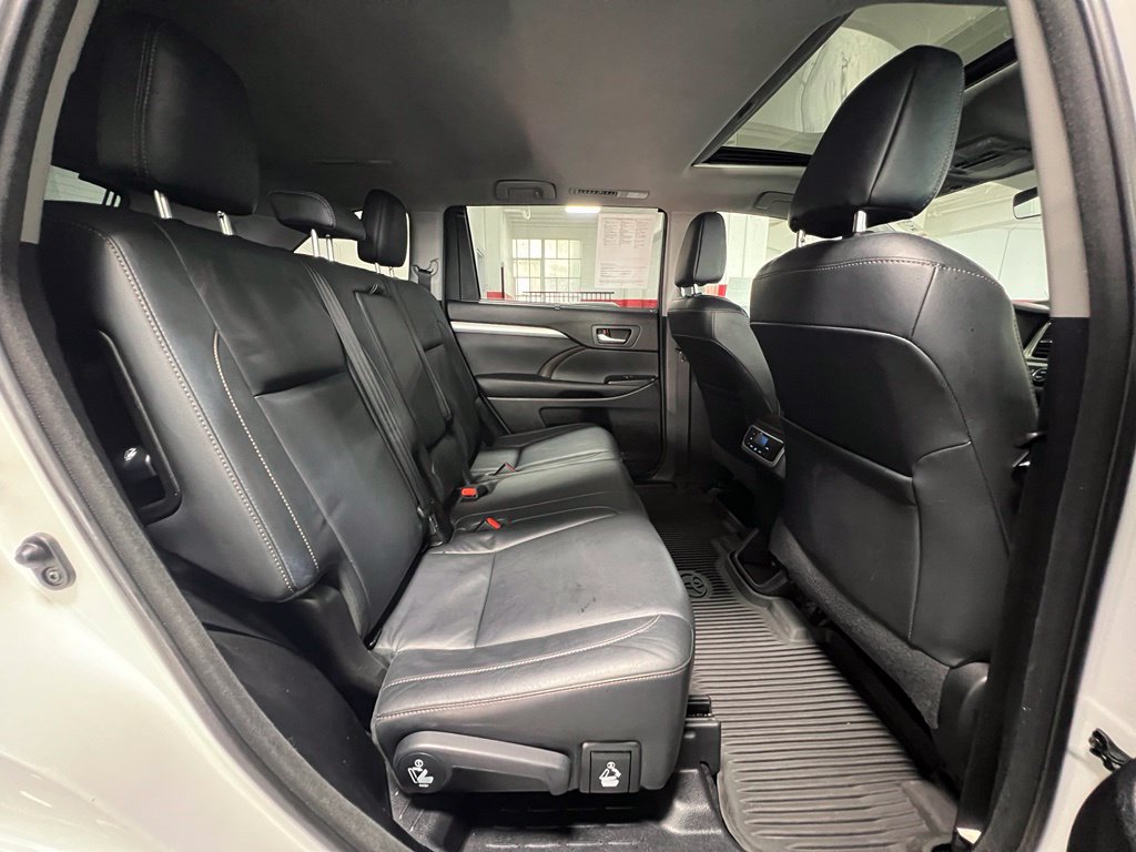 Certified 2017 Toyota Highlander XLE AWD/4WD image 20