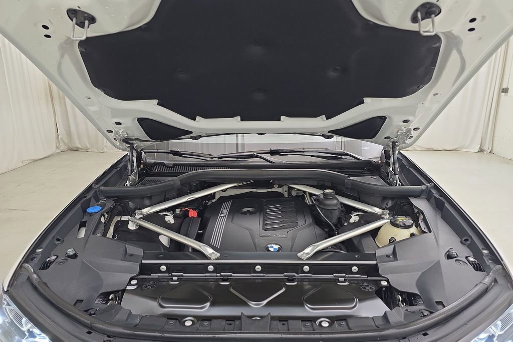 Used 2020 BMW X7 xDrive40i w/ Premium Package image 32