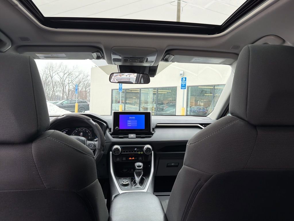 Used 2024 Toyota RAV4 XLE w/ Convenience Package image 23