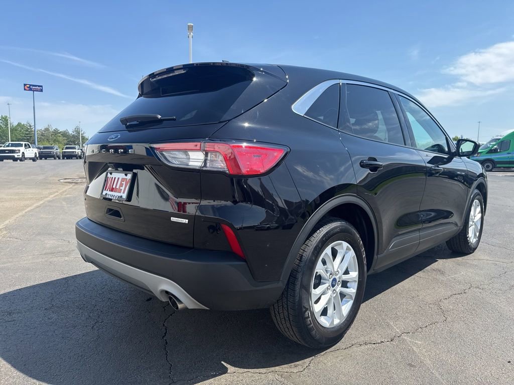 Used 2020 Ford Escape SE FWD image 14