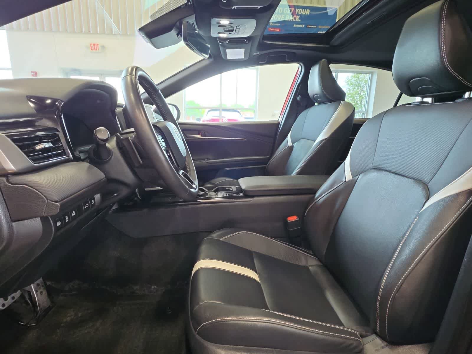 Used 2025 Toyota Camry XSE AWD/4WD image 16