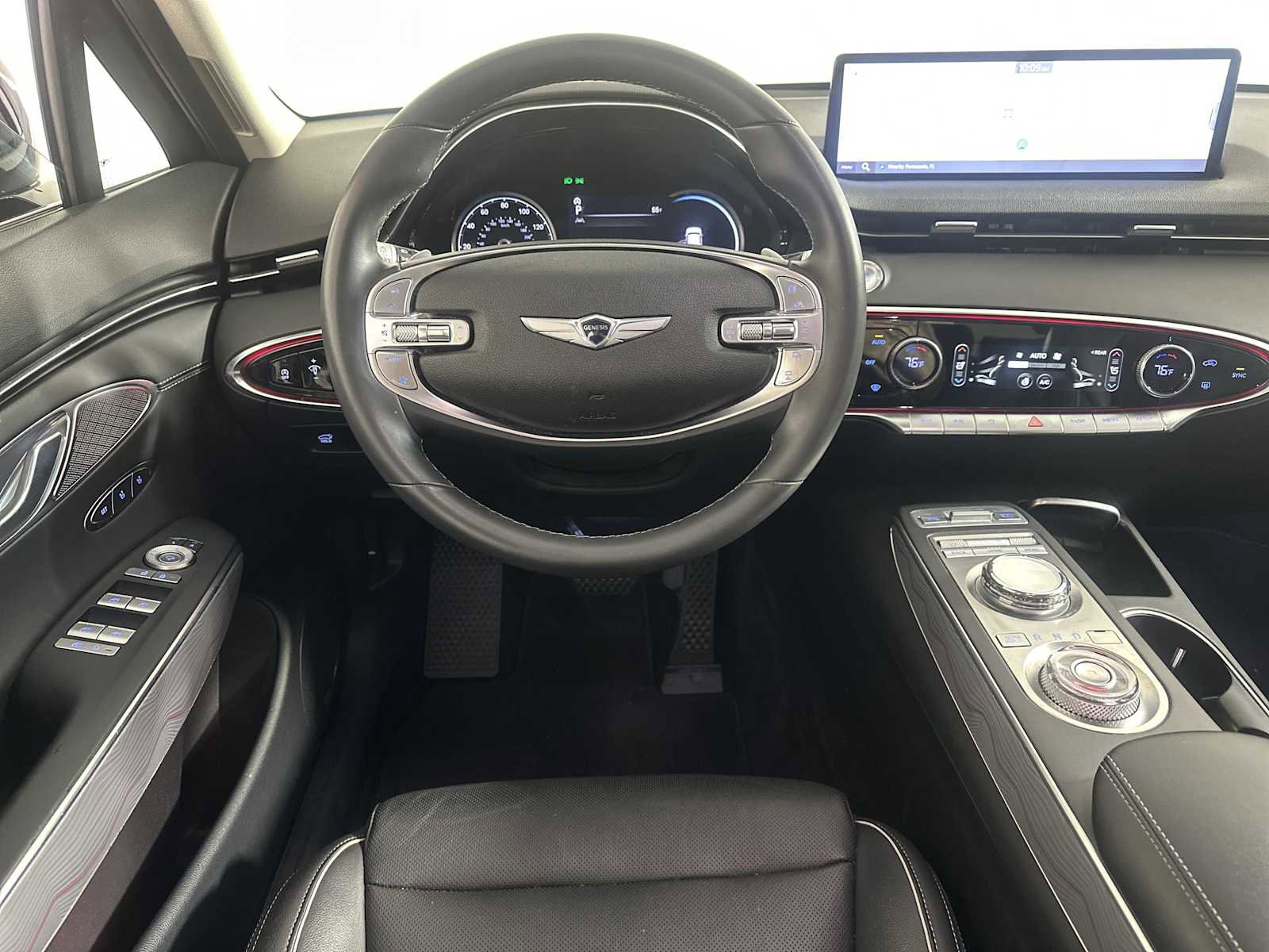 Used 2023 Genesis GV70 2.5T w/ Advanced Package image 9