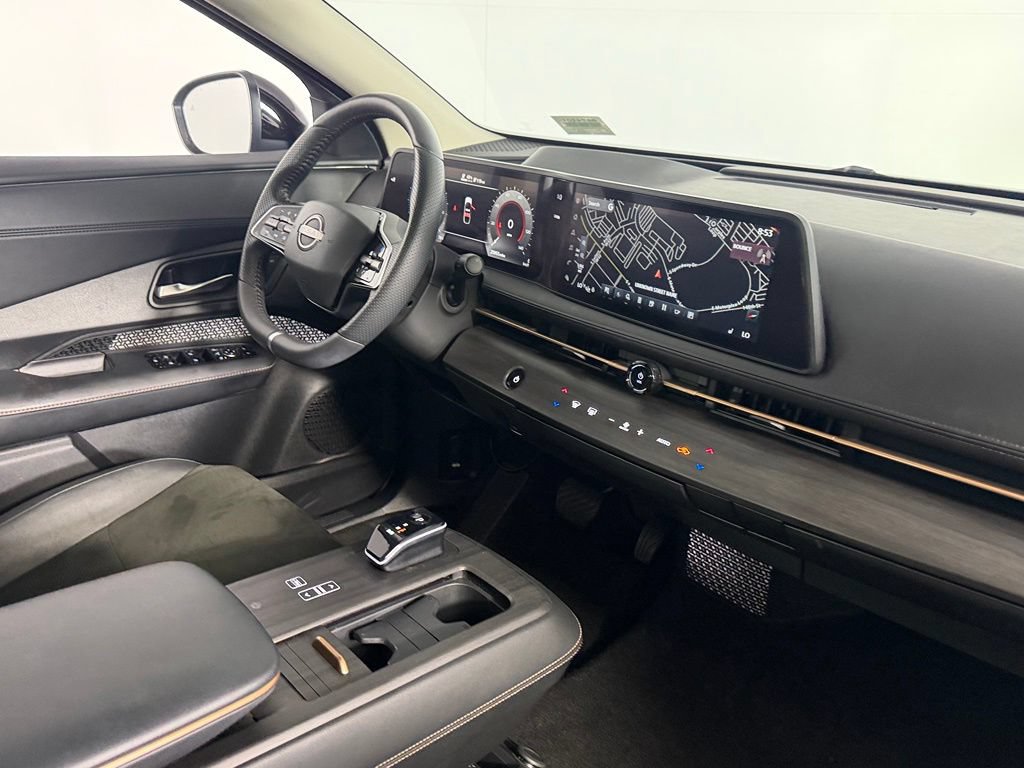 Used 2025 Nissan Ariya FWD image 28