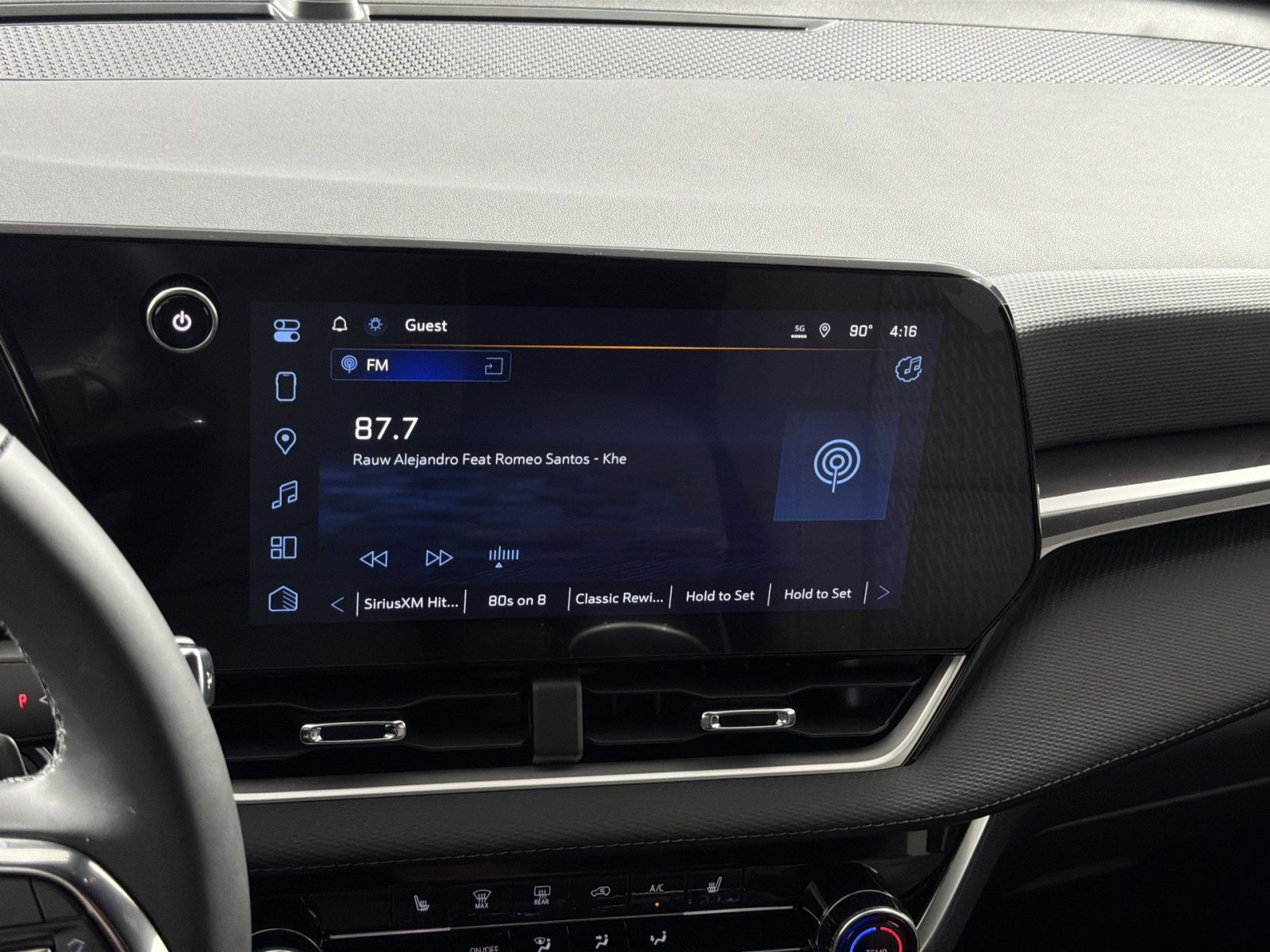 New 2027 Chevrolet Equinox LT w/ Safety and Technology Package FWD image 18