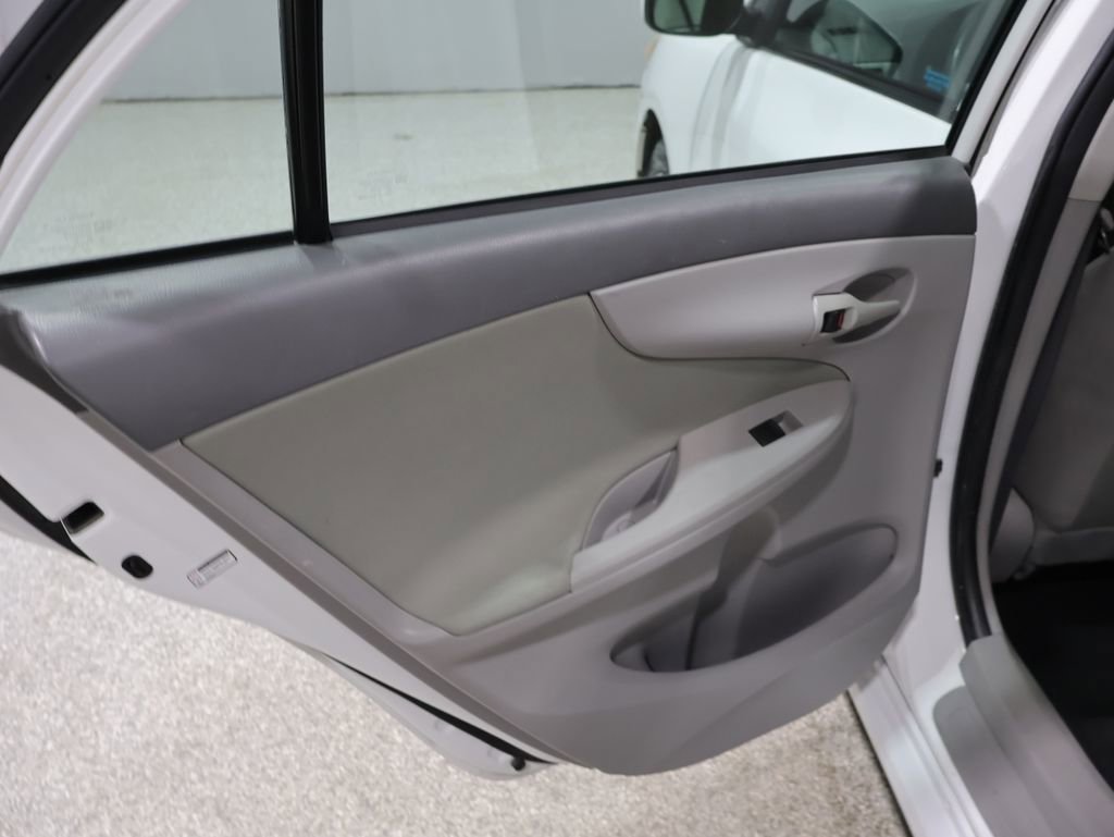Used 2009 Toyota Corolla LE image 18