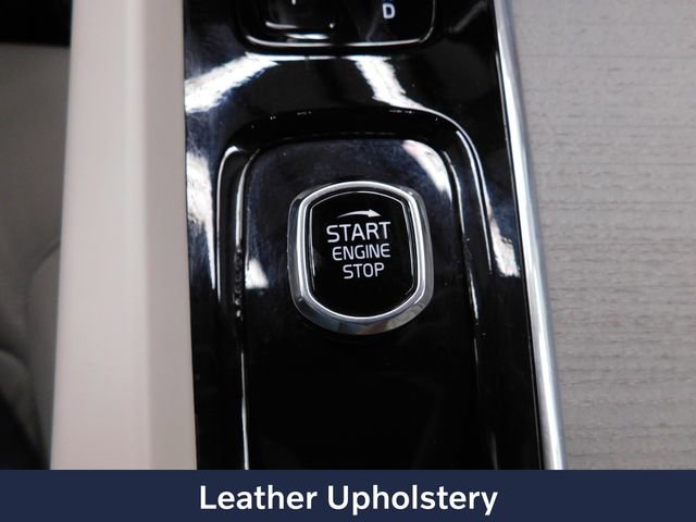 Used 2024 Volvo XC60 B5 Plus w/ Protection Package Premier image 30