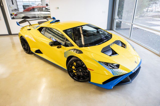 Used 2022 Lamborghini Huracan STO image 38