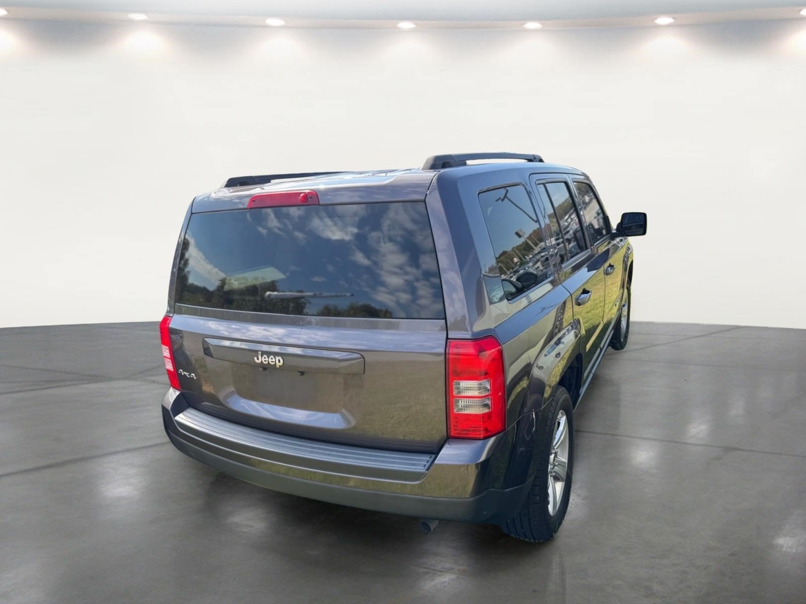 Used 2015 Jeep Patriot Sport w/ Power Value Group AWD/4WD image 13