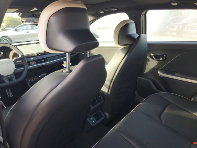 New 2025 Kia K4 GT-Line Turbo FWD image 25