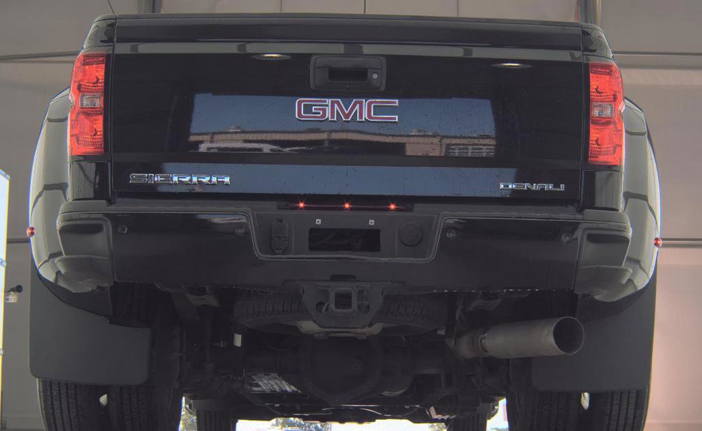 Used 2018 GMC Sierra 3500 Denali w/ Duramax Plus Package AWD/4WD image 7