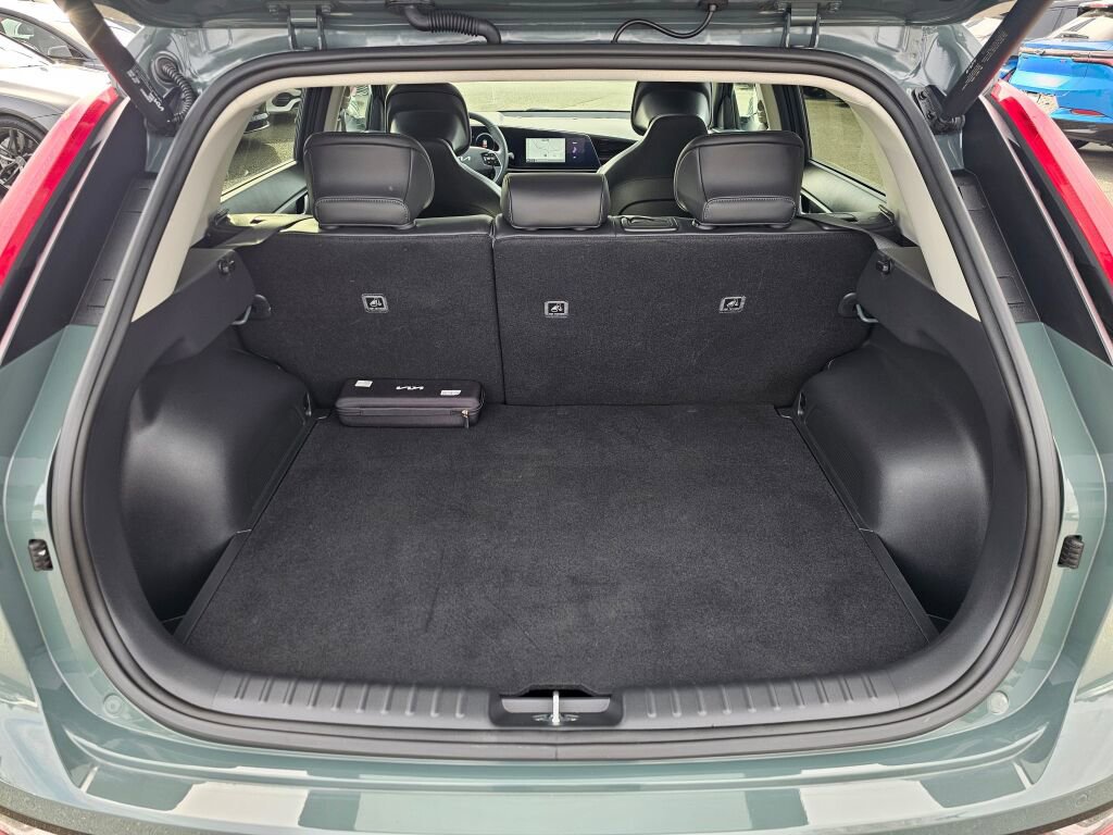Certified 2023 Kia Niro Wave w/ Wave Preserve Package image 25